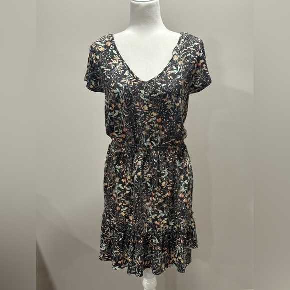 Lc Lauren Conrad Women’s Floral Short Sleeve V-Neck Dress Size Medium - Picture 1 of 8